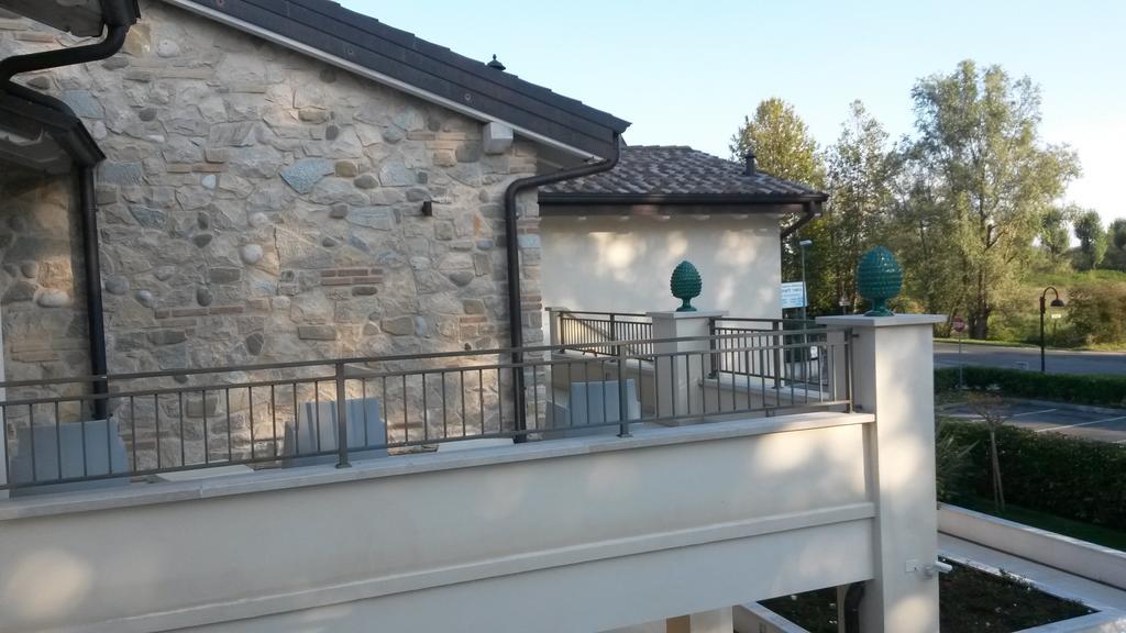 Villa Onofria Сирмионе Екстериор снимка