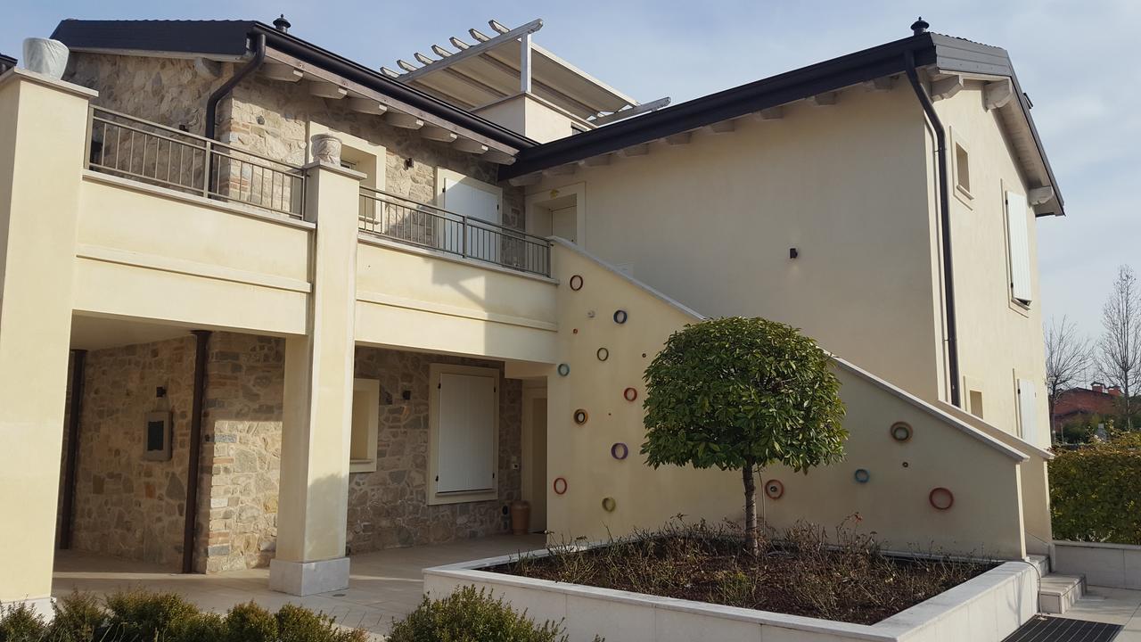 Villa Onofria Сирмионе Екстериор снимка